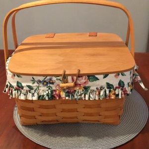 Longaberger 1997 Small Picnic/PieBasket